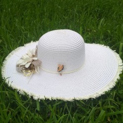 Broche papillon en strass et émail sur chapeau